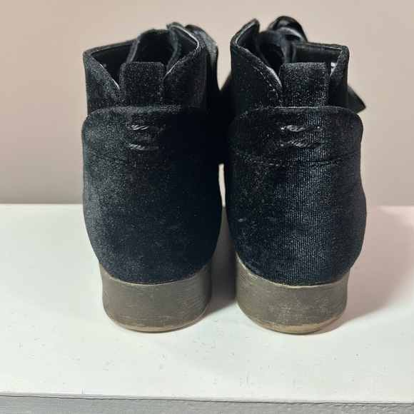 Steve Madden Rubin Velvet Lace-Up Ankle Boots - Picture 3 of 5